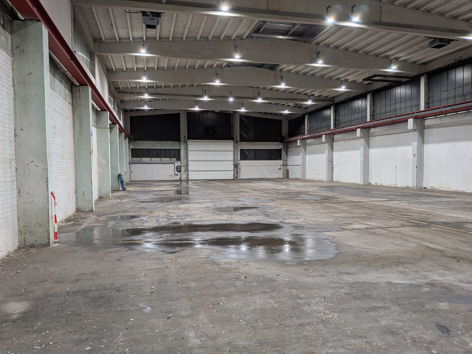 Lichtbandsanierung einer Industriehalle in Düsseldorf