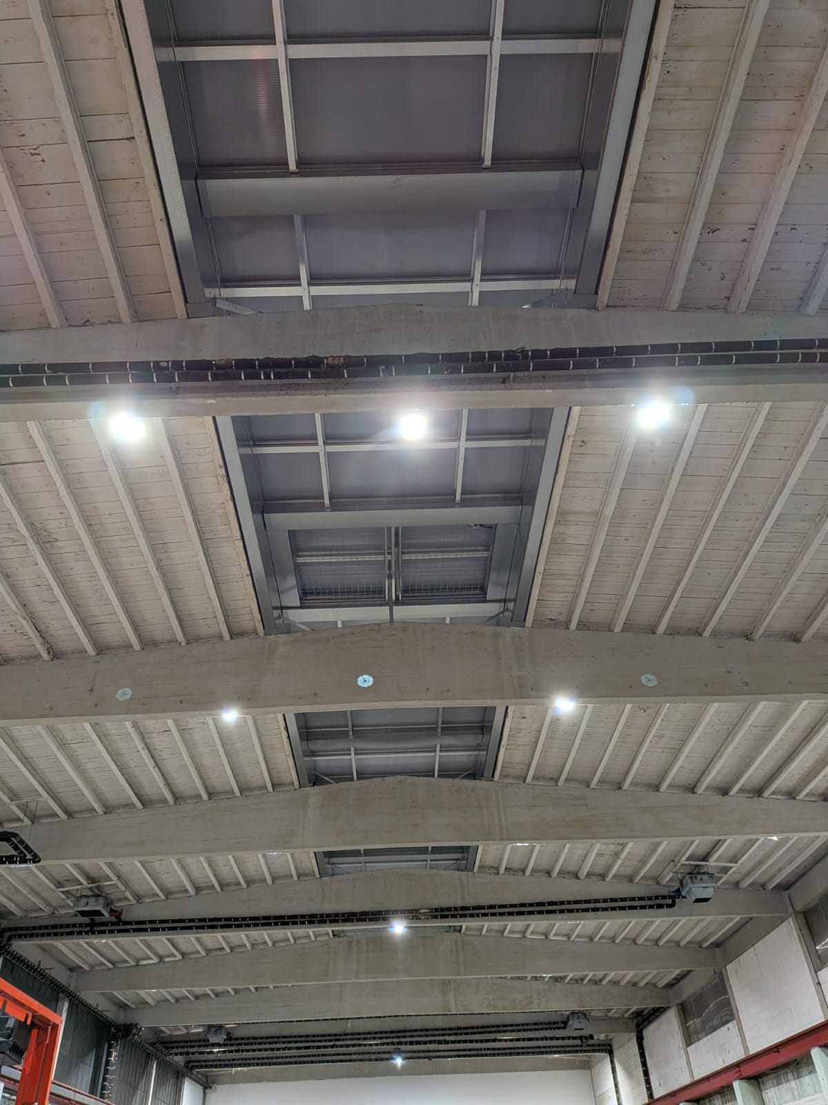 Lichtbandsanierung einer Industriehalle in Düsseldorf