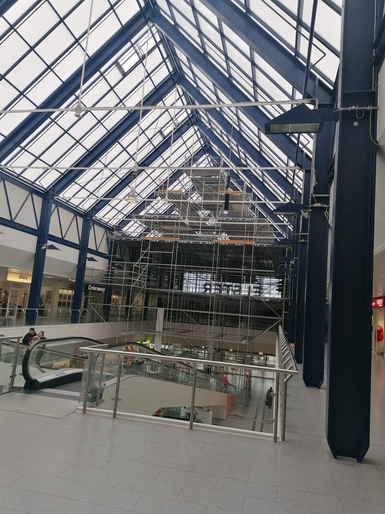 Lichtband- und Lüftungssanierung im Einkaufszentrum Plauen